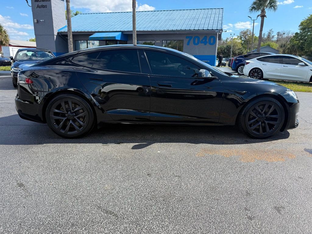 Used 2021 Tesla Model S Plaid image 4