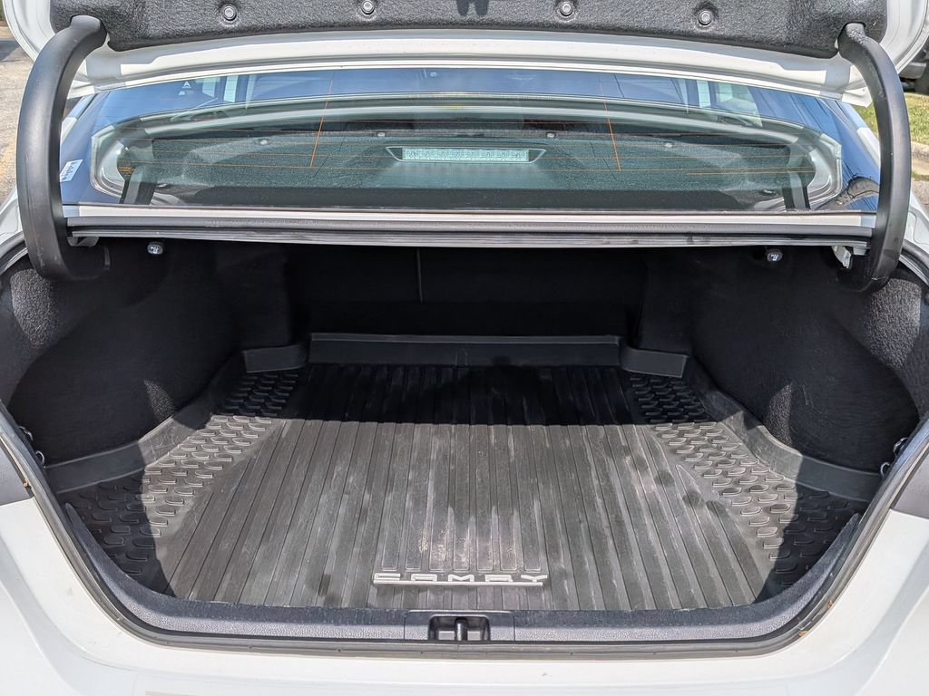 Used 2024 Toyota Camry LE FWD image 27
