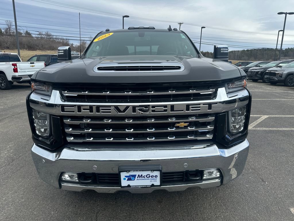 Used 2023 Chevrolet Silverado 3500 LTZ w/ LTZ Plus Package image 8