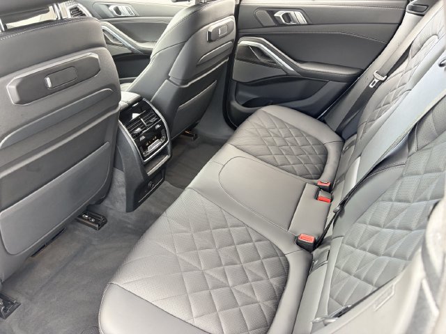 Used 2026 BMW X6 M60i AWD/4WD image 17