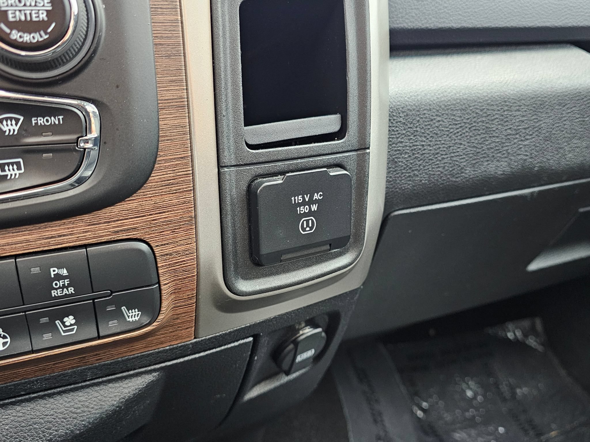 Used 2018 RAM 1500 Laramie AWD/4WD image 20