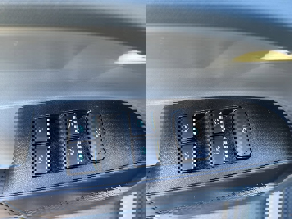 New 2025 Ford Maverick XL w/ Equipment Group 101A image 12