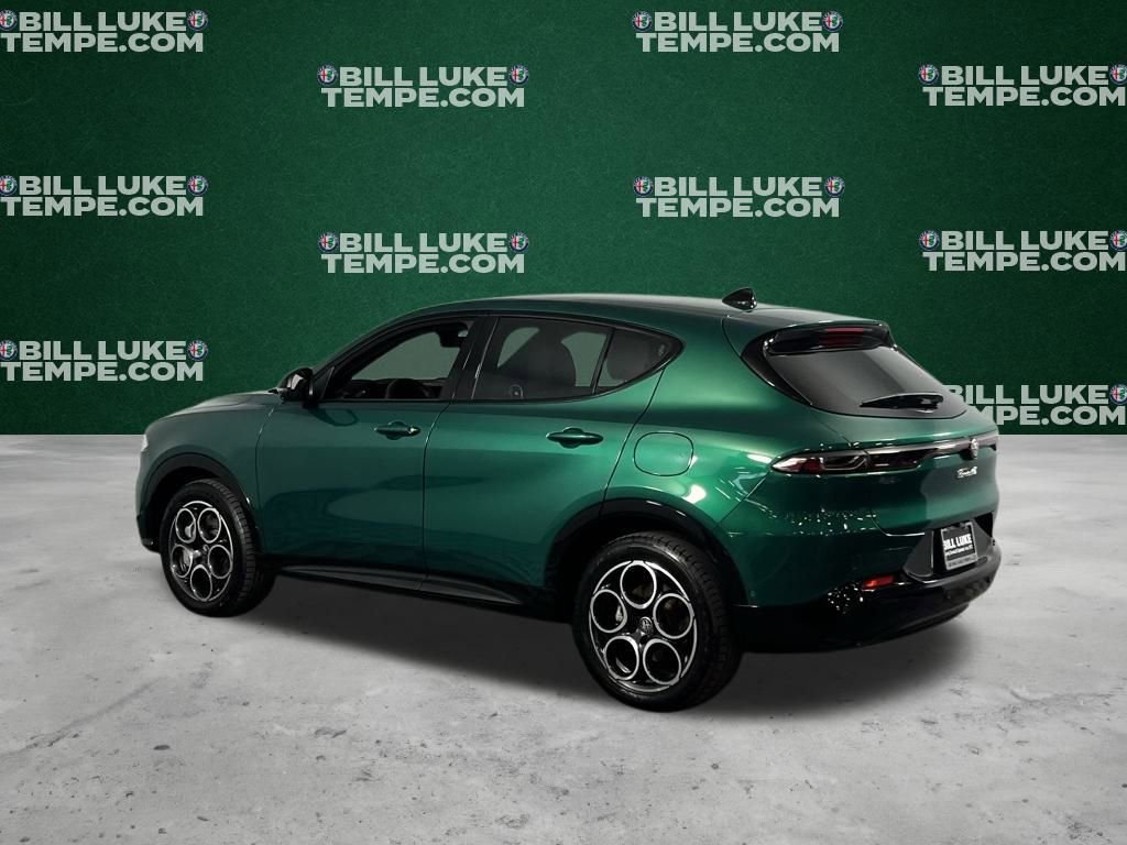 Used 2025 Alfa Romeo Tonale w/ Premium Package image 7