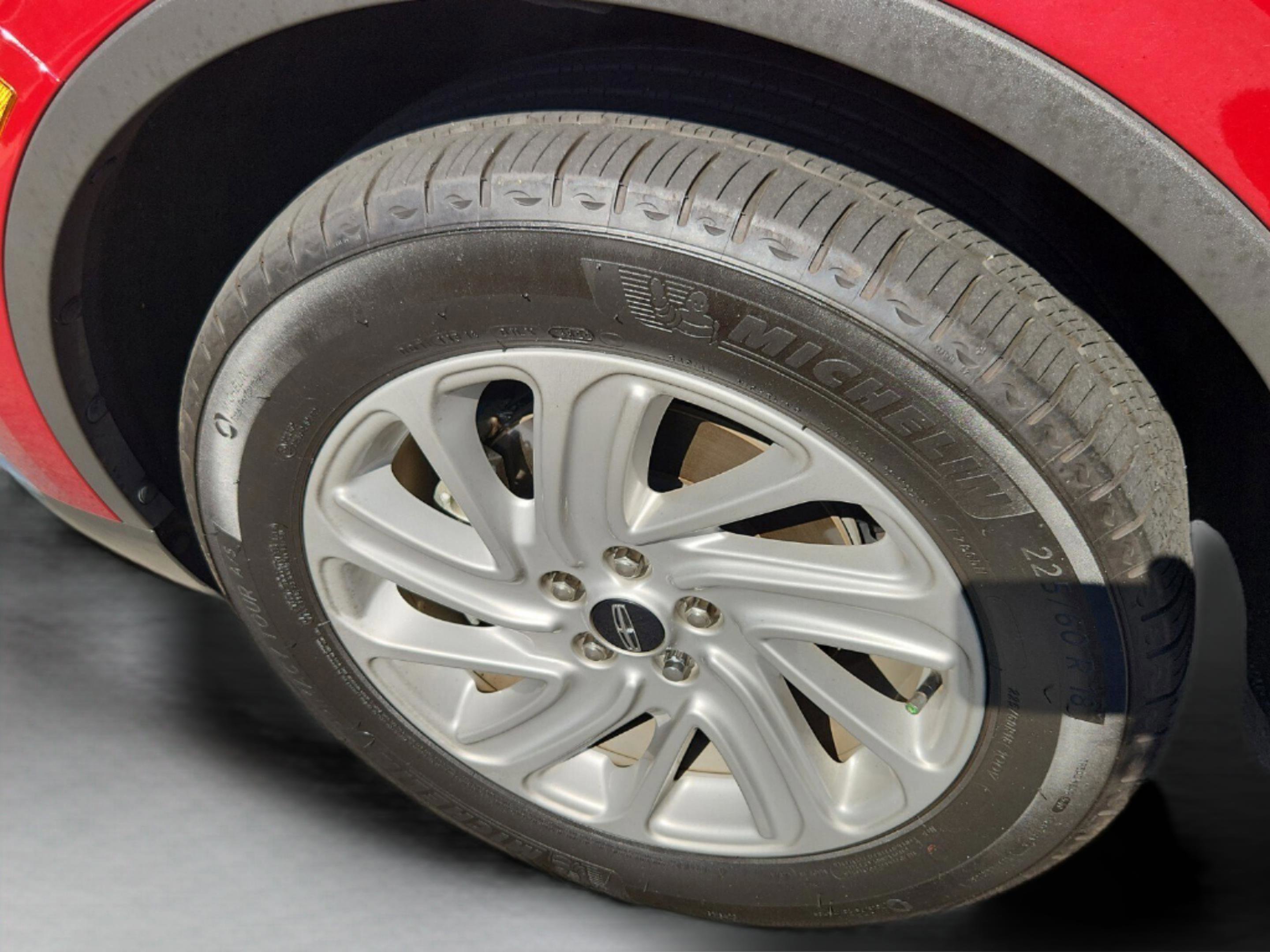 Used 2023 Lincoln Corsair Standard image 9