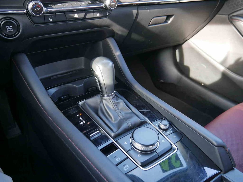 Used 2024 MAZDA MAZDA3 s image 26