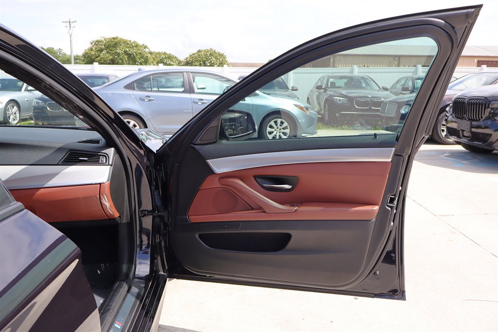 Used 2013 BMW 528i xDrive Sedan AWD/4WD image 26