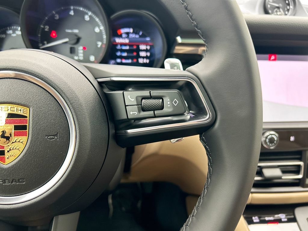 Used 2026 Porsche Macan AWD/4WD image 15
