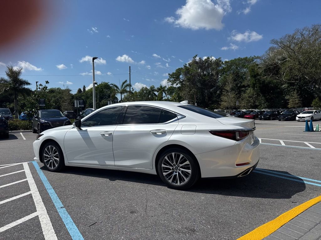 Used 2021 Lexus ES 350 w/ Premium Package image 7
