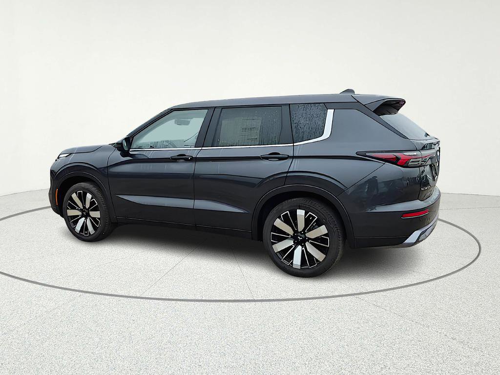 New 2026 Mitsubishi Outlander SE AWD/4WD image 4