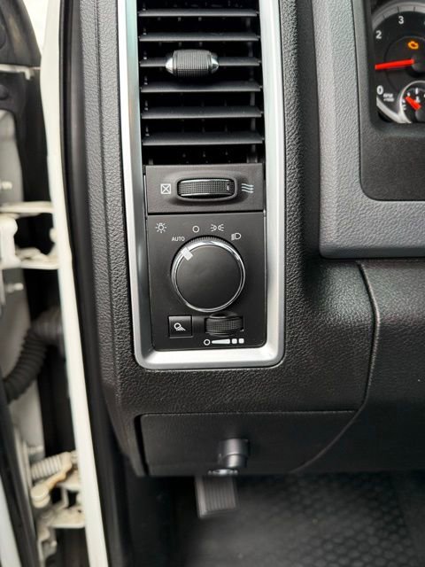 Used 2014 RAM 2500 SLT w/ Protection Group image 13