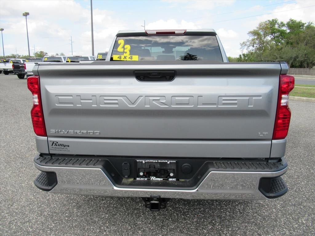 Used 2023 Chevrolet Silverado 1500 LT AWD/4WD image 6