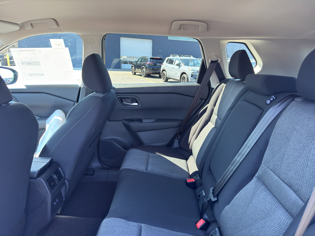 New 2026 Nissan Rogue SV image 32