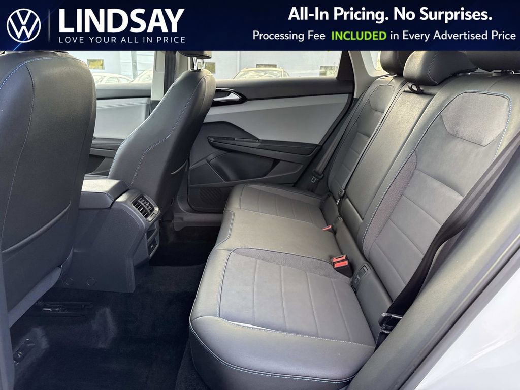 Used 2024 Volkswagen Taos SE AWD/4WD image 11