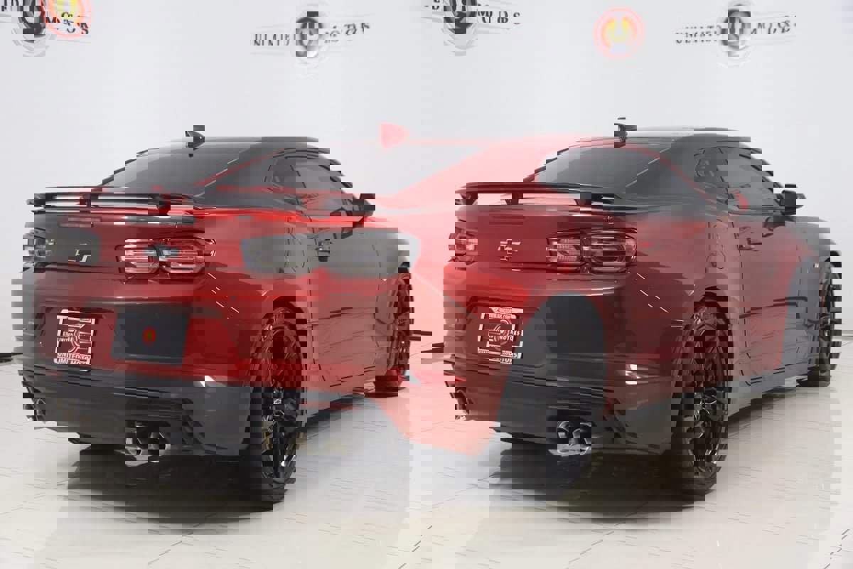 Used 2022 Chevrolet Camaro SS image 3