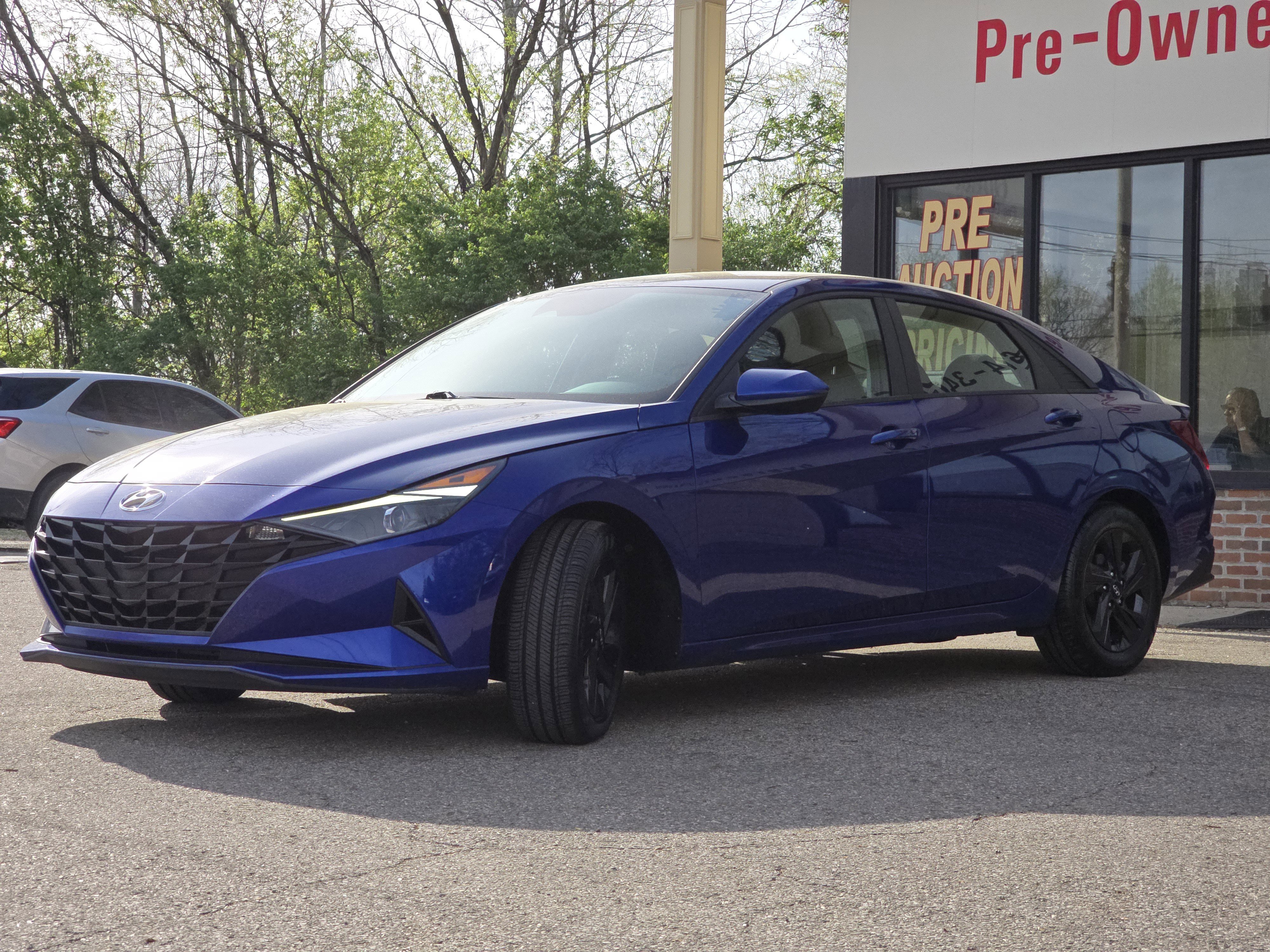 Used 2021 Hyundai Elantra SEL FWD image 3