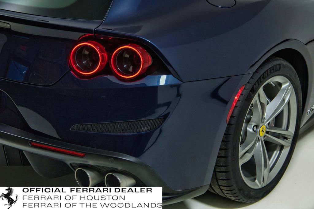 Used 2018 Ferrari GTC4Lusso image 32