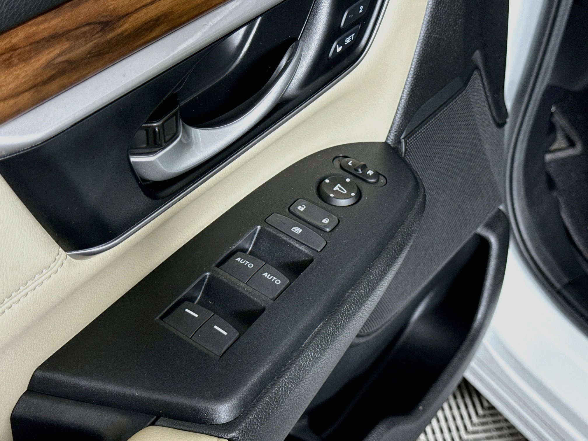 Used 2022 Honda CR-V EX-L image 20