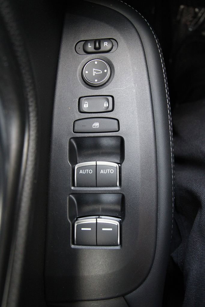 Used 2023 Honda HR-V EX-L image 23