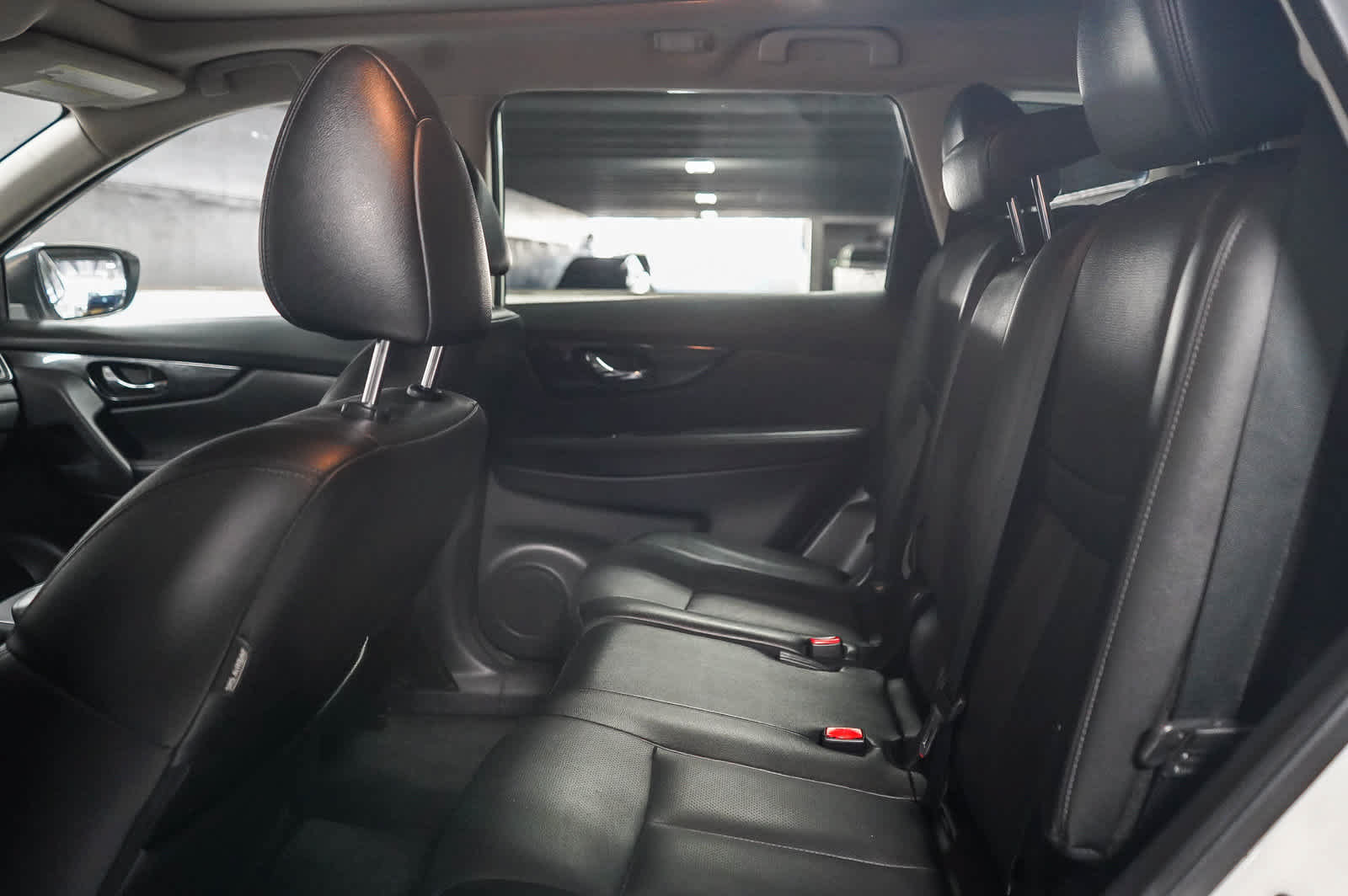 Used 2019 Nissan Rogue SL w/ Premium Package FWD image 17