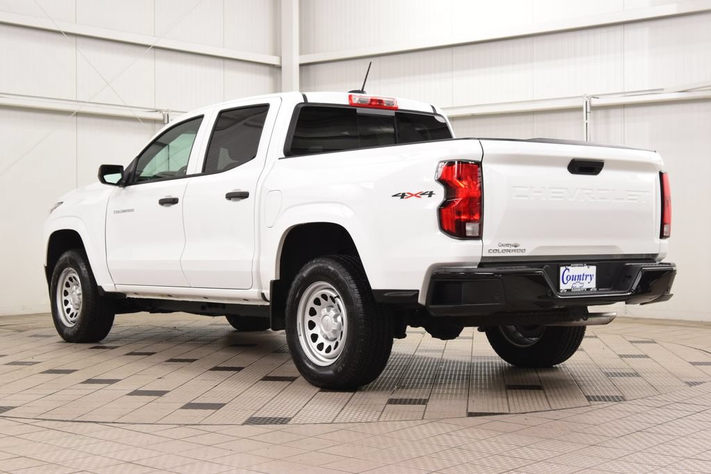 Used 2026 Chevrolet Colorado W/T AWD/4WD image 6