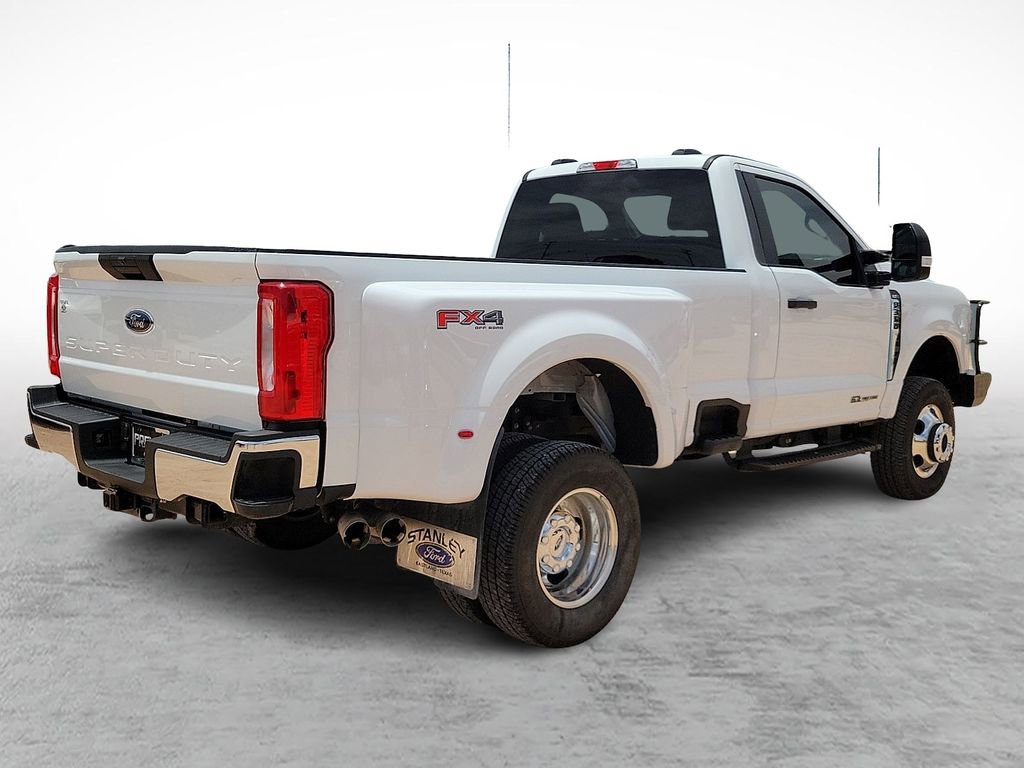 Used 2025 Ford F350 XLT AWD/4WD image 11