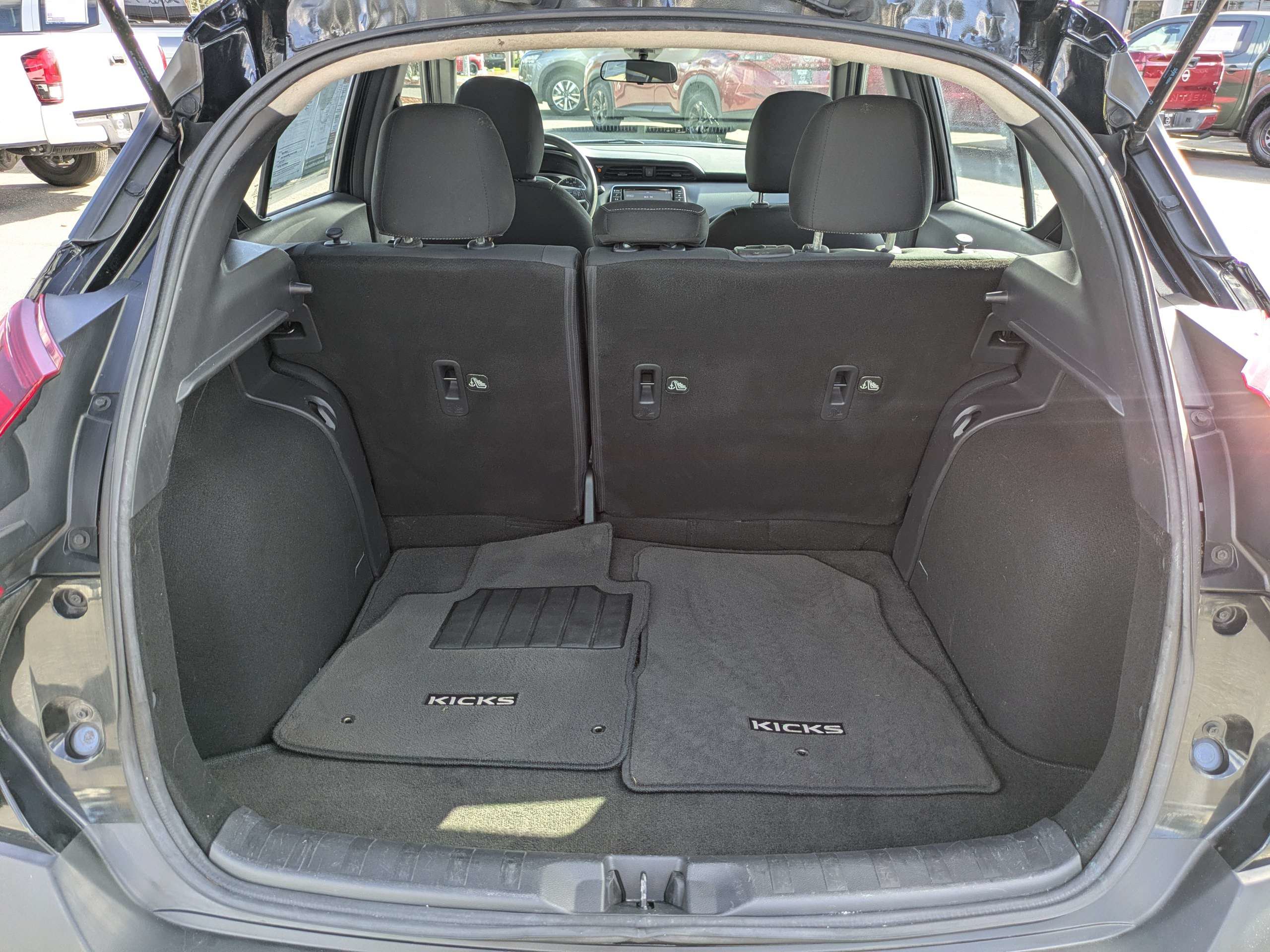 Used 2020 Nissan Kicks S FWD image 13