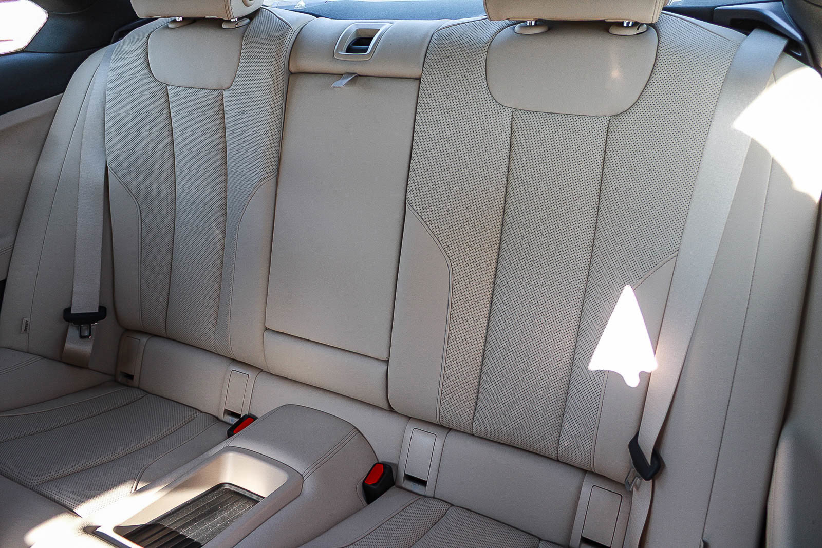 Used 2025 BMW 230i Coupe w/ Convenience Package RWD image 17