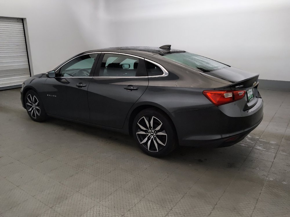 Used 2018 Chevrolet Malibu LT w/ Leather Package FWD image 3