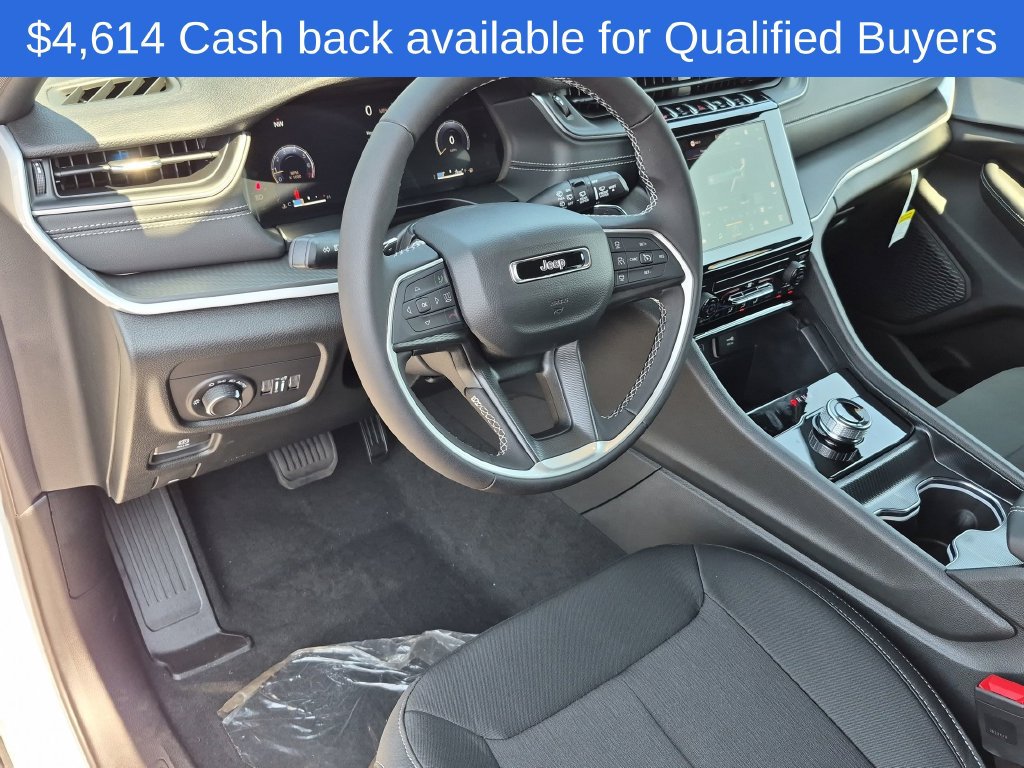 New 2026 Jeep Grand Cherokee L Laredo w/ Trailer Tow Package AWD/4WD image 9
