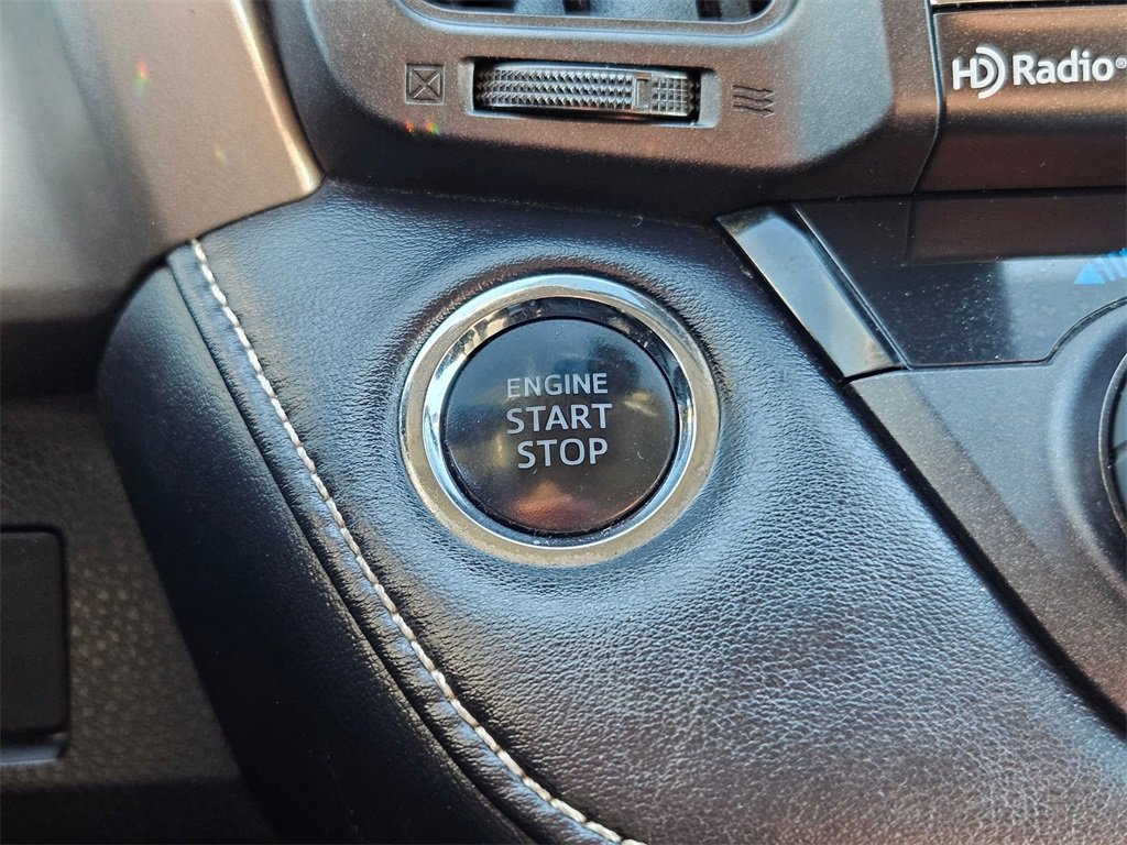 Used 2018 Toyota RAV4 XLE image 17