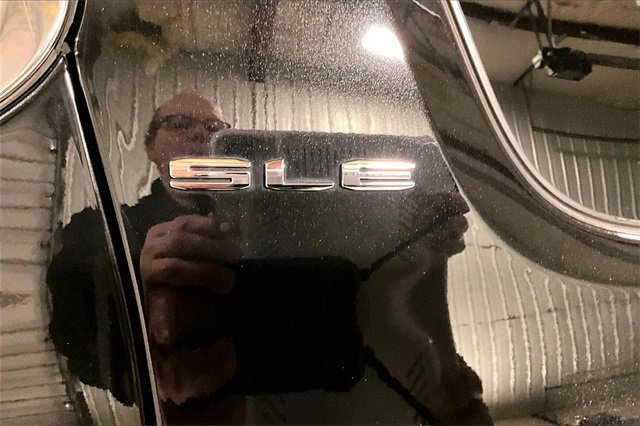 Certified 2023 GMC Acadia SLE w/ Driver Convenience Package image 25