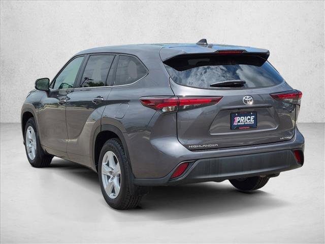 Used 2024 Toyota Highlander LE AWD/4WD image 8