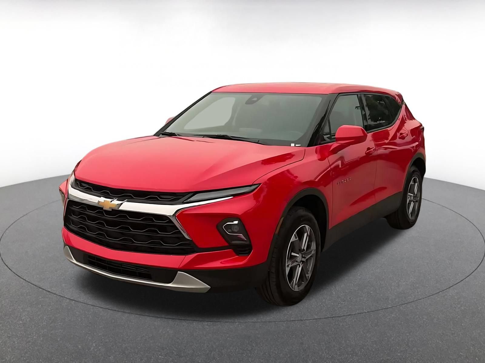 Used 2026 Chevrolet Blazer LT FWD image 5