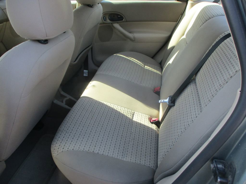 Used 2006 Ford Focus ZX4 Sedan image 9