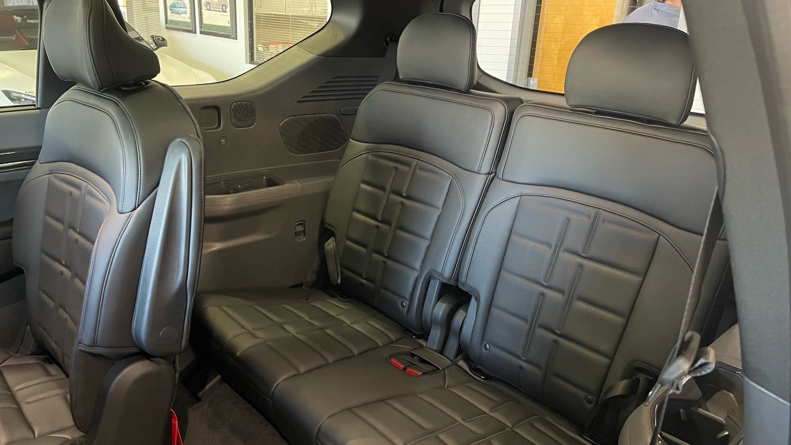 Used 2026 Kia EV9 Land w/ Nightfall Edition Package image 34