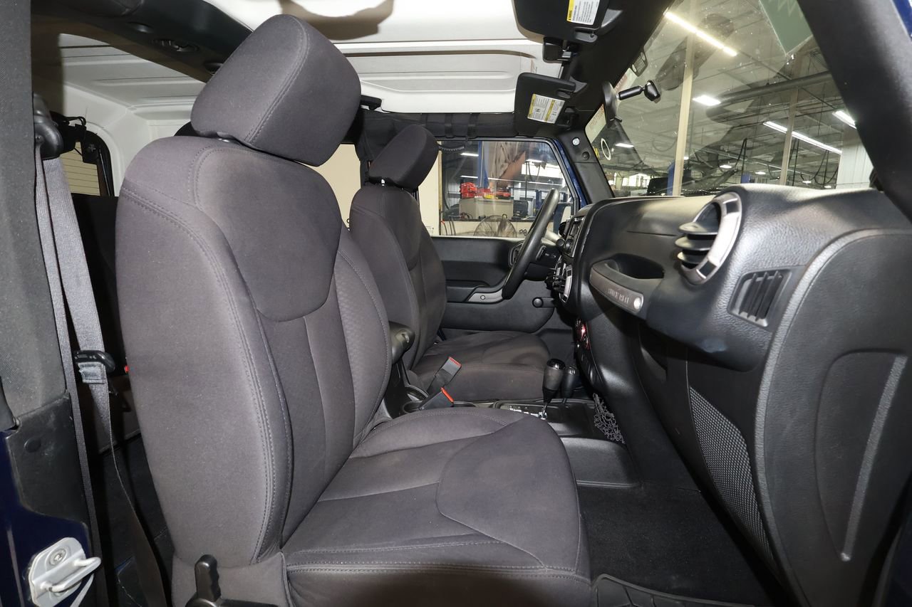 Used 2013 Jeep Wrangler Sport AWD/4WD image 15