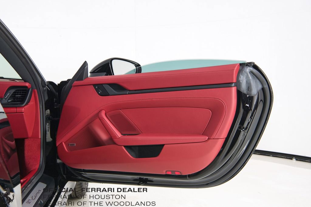 Used 2025 Porsche 911 Carrera image 27