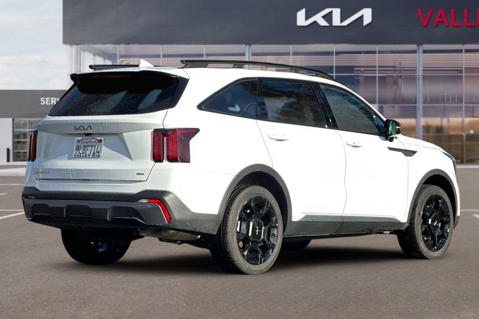 Used 2024 Kia Sorento X-Line EX image 4