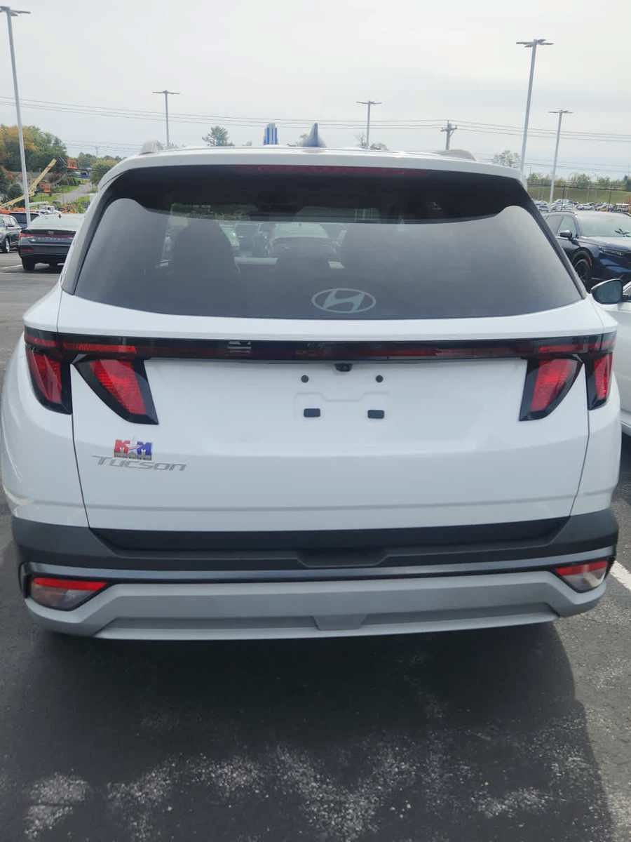 Used 2025 Hyundai Tucson SEL FWD image 19