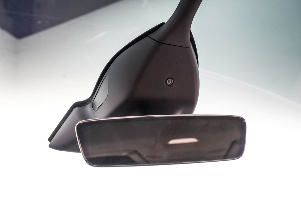 Used 2025 Tesla Model X AWD/4WD image 37