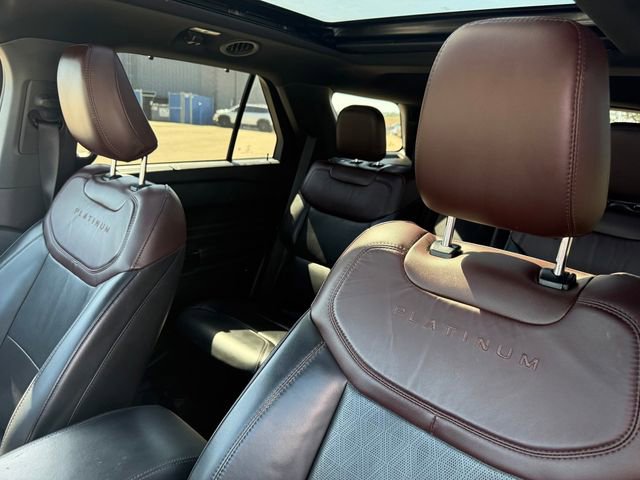 Used 2022 Ford Explorer Platinum w/ Equipment Group 601A AWD/4WD image 15