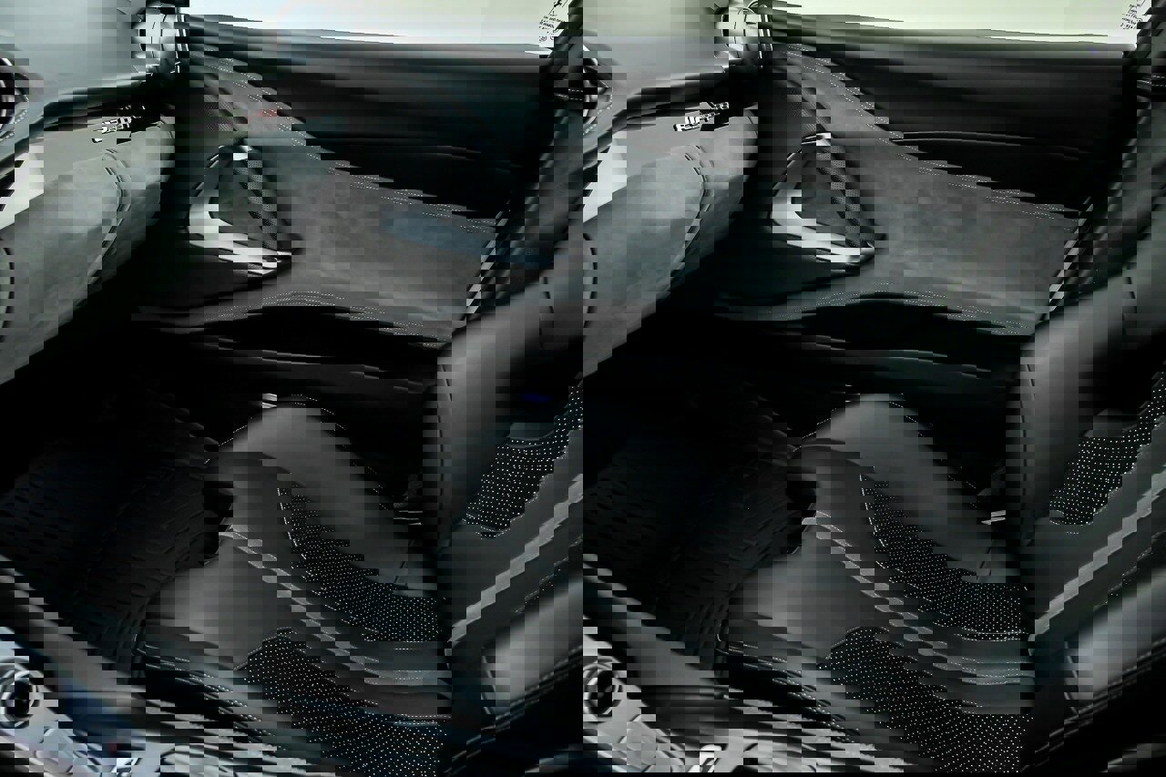 Used 2018 Ferrari 812 Superfast RWD image 36