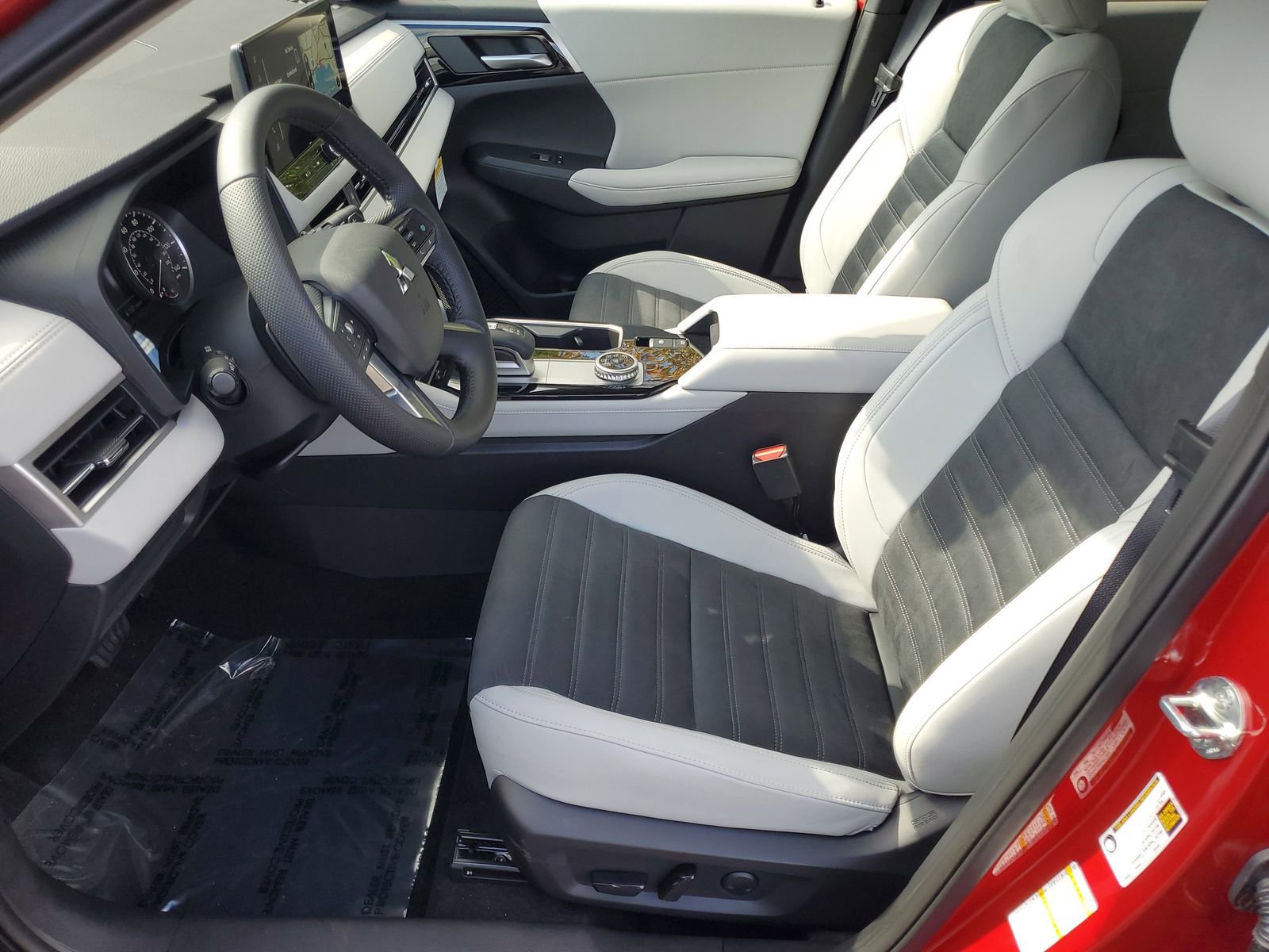 New 2025 Mitsubishi Outlander SE image 5