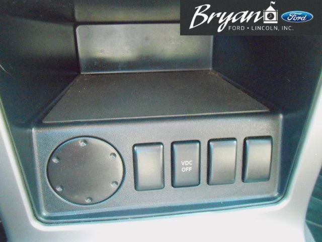 Used 2006 Nissan Pathfinder SE w/ (P01) Se Premium Pkg image 32