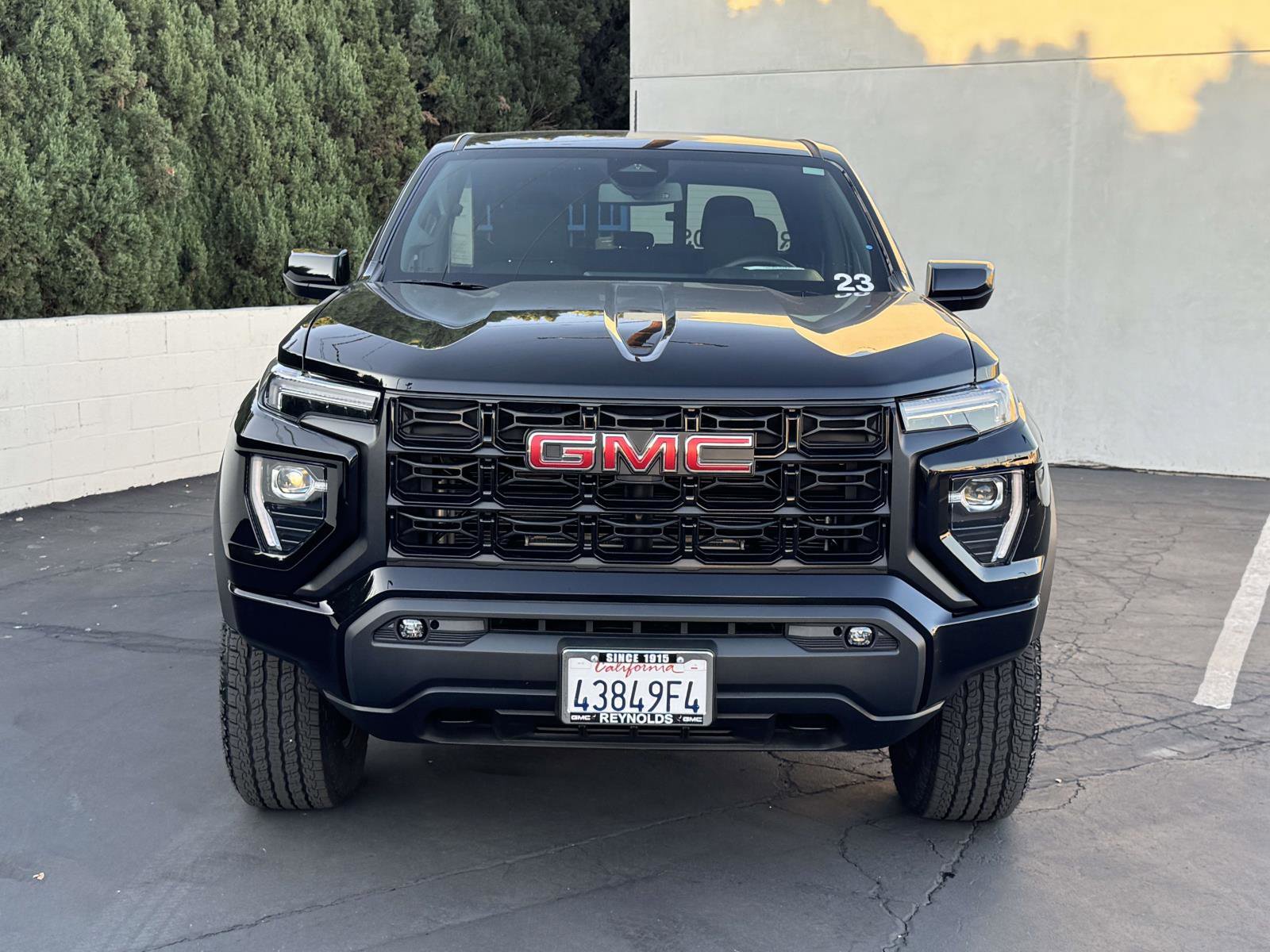 Used 2025 GMC Canyon Elevation w/ Convenience Package image 2