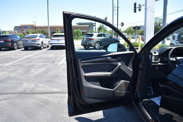Used 2024 Audi SQ5 Premium Plus AWD/4WD image 9