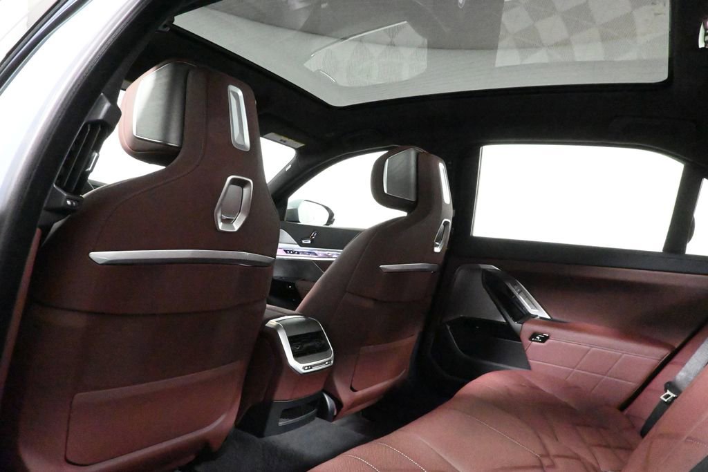 New 2026 BMW 740i xDrive image 32