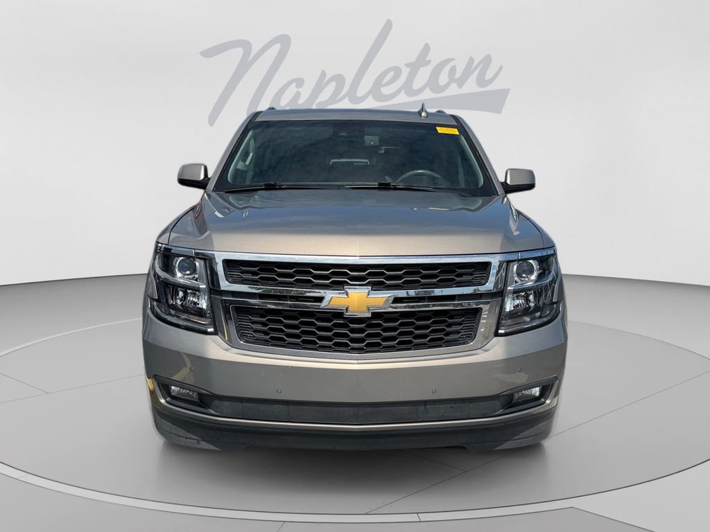 Used 2019 Chevrolet Suburban LT RWD image 2