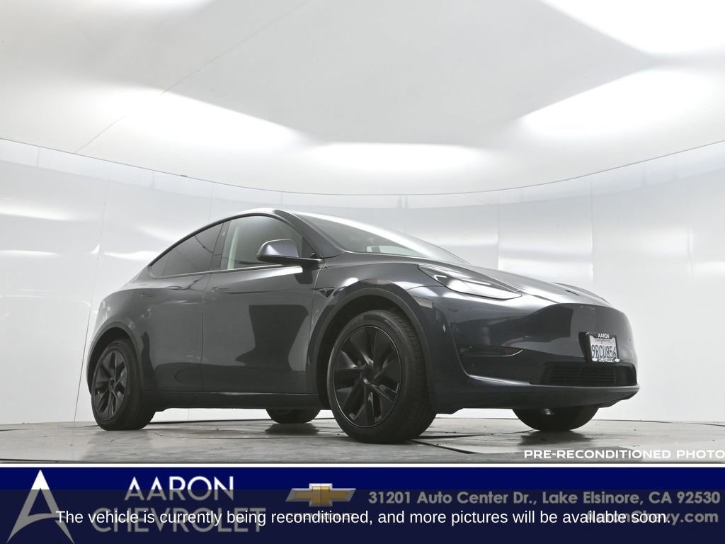 Used 2025 Tesla Model Y Long Range image 2