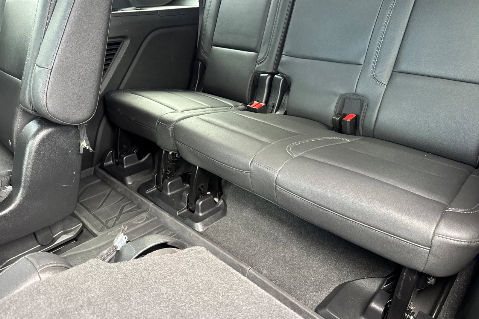 Used 2023 Chevrolet Tahoe LT w/ Luxury Package image 17